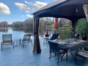 Nature Retreat Luxury Glamping on Lakefront Estate